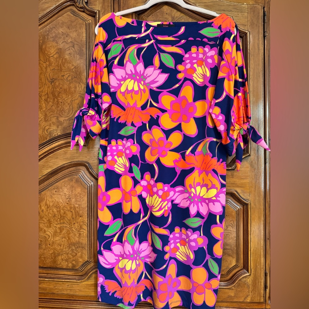 Trina Turk Pink Orange Navy Dress with peekaboo arms & tied  Sleeves Size L